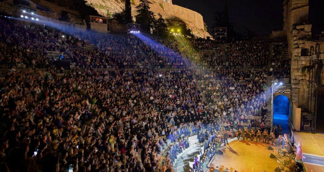 "Ξενιτιά και προσφυγιά... Ήπειρος - Ιωνία" στο Ηρώδειο