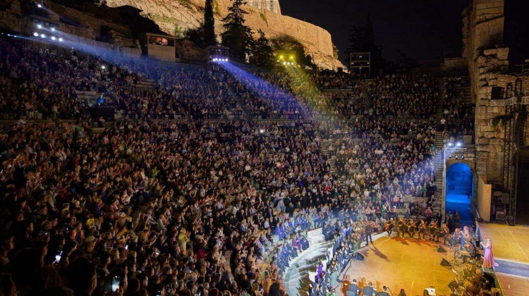 "Ξενιτιά και προσφυγιά... Ήπειρος - Ιωνία" στο Ηρώδειο